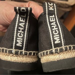 MICHAEL KORS Black Flats - Size 9 Ladies